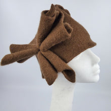 Load image into Gallery viewer, Felted Wool Women&#39;s Hat (H209)

